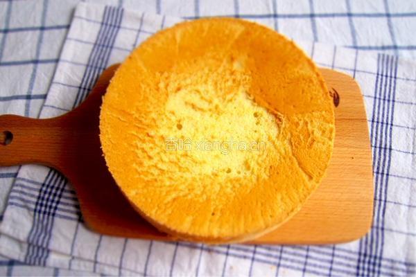 原味牛奶戚风蛋糕的做法图解6