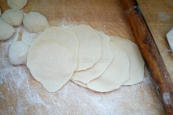 芹菜馅饺子的做法图解10