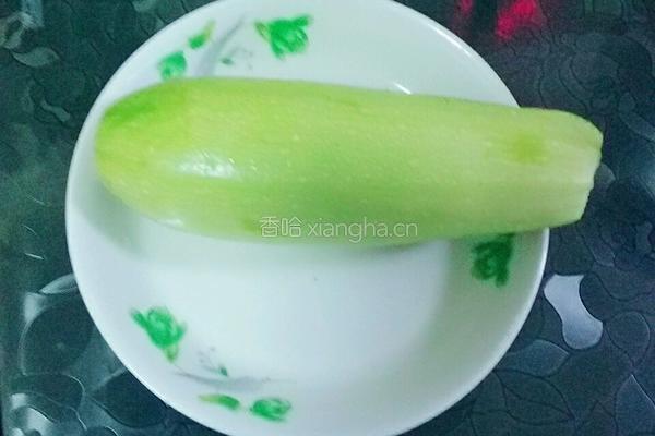 西葫芦炒牛肉的做法图解1