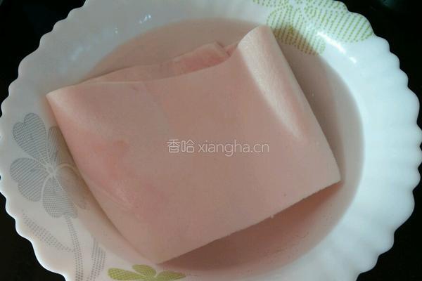 胡萝卜（肉皮冻）的做法图解1