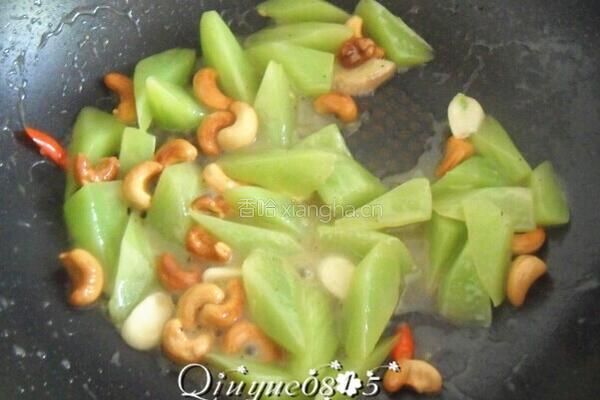 清炒莴笋腰果的做法图解6