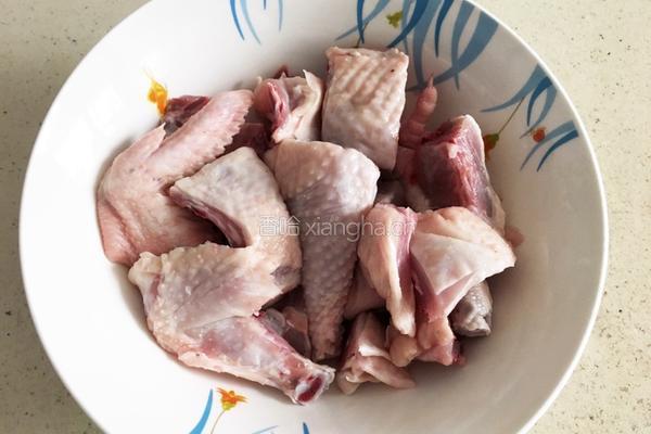 香酥油焖鸡的做法图解1