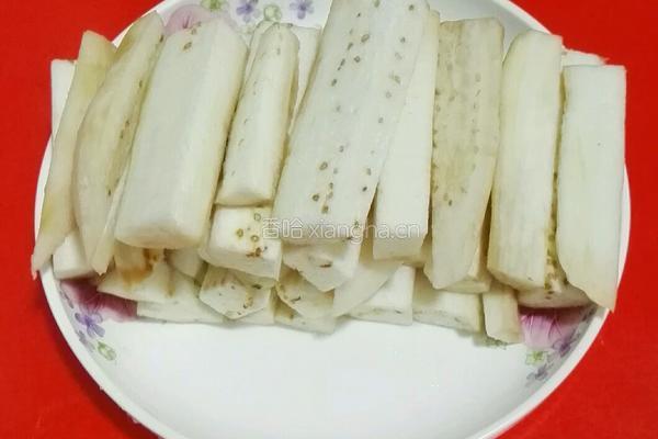 酱香茄子的做法图解1