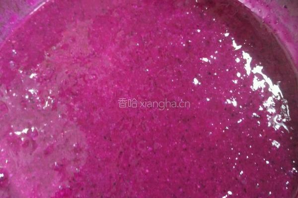 菠菜火龙果双色蛋糕的做法图解1