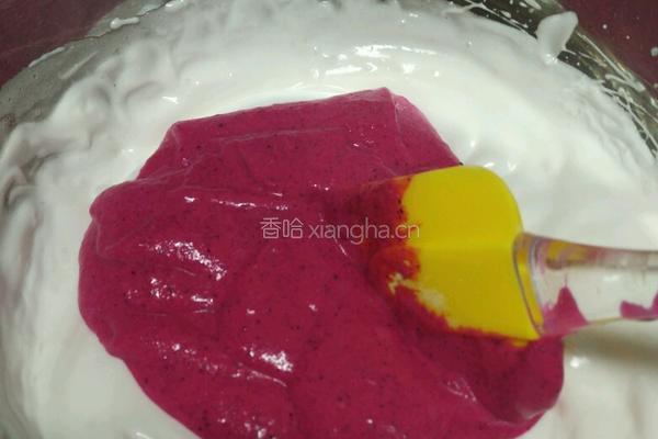 菠菜火龙果双色蛋糕的做法图解5