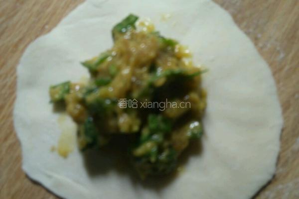 韭菜鸡肉馅饺子的做法图解4