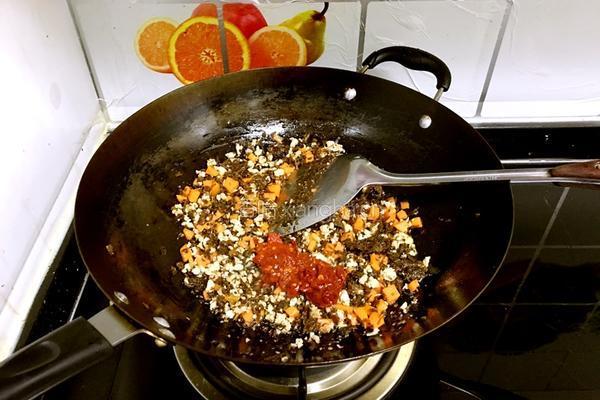 芽菜肉丁酱的做法图解5