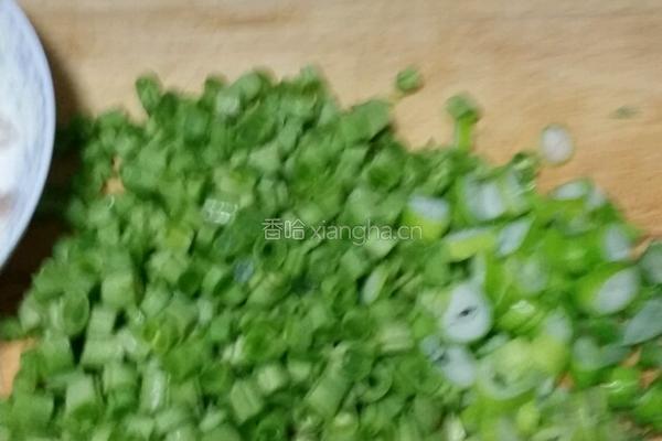 木耳酥肉蒸碗。的做法图解3