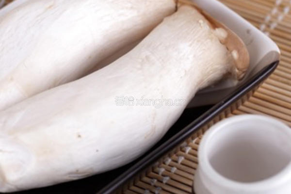 丝脆杏鲍菇的做法图解1