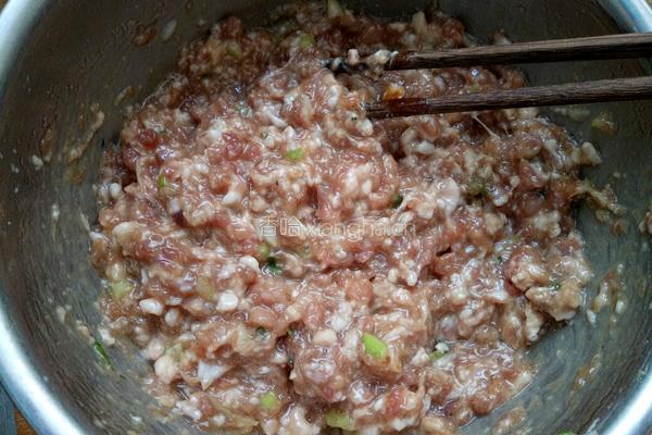木耳猪肉馅水饺的做法图解6