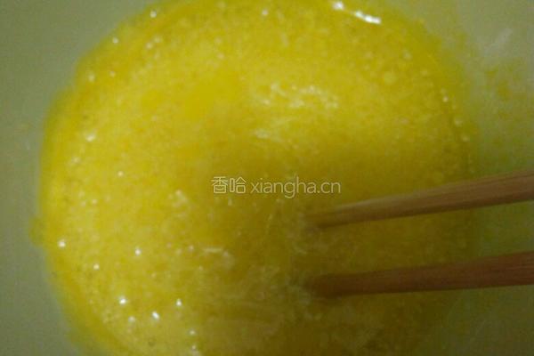 草莓奶油蛋糕卷的做法图解2