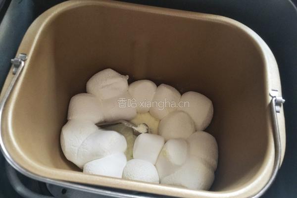 巧克力杏仁牛轧糖的做法图解2