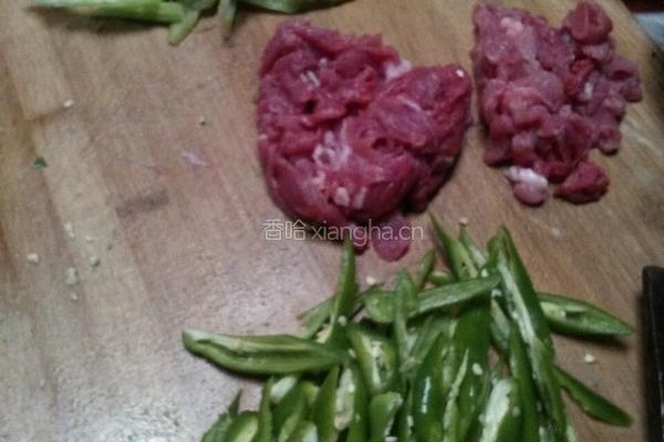 西芹炒肉。的做法图解2