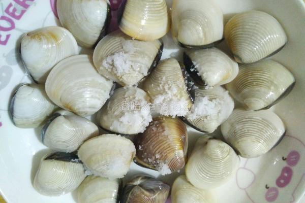 海鲜平菇汤的做法图解3
