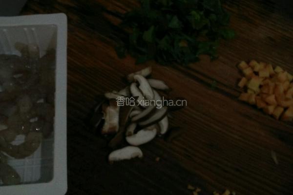 芹菜虾仁粥的做法图解2