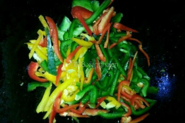 彩椒炒肉的做法图解4