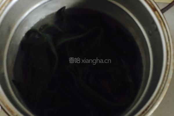 海带千张炖五花的做法图解1