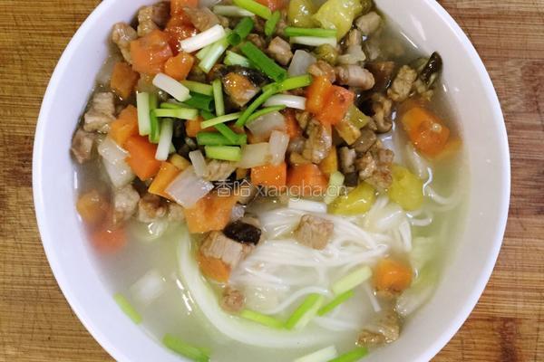 泡椒肉丁臊子面