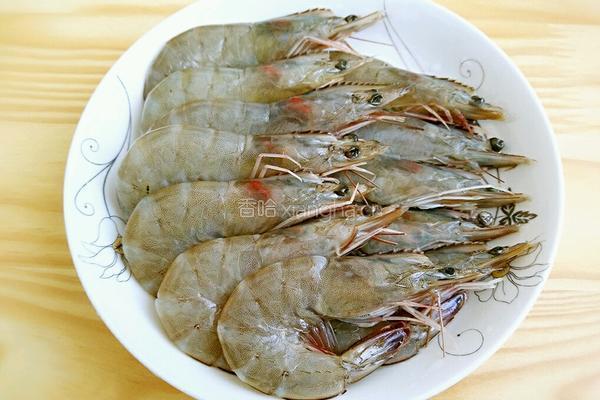 白灼虾的做法图解1