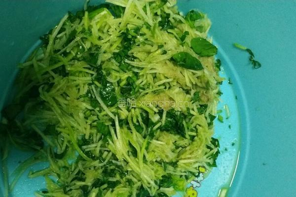 青罗卜菠菜鸡蛋煎饼的做法图解3