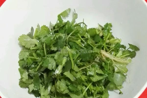 凉拌香菜、豆腐丝的做法图解4