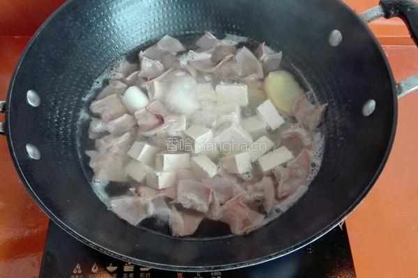 牛肠炖豆腐的做法图解5