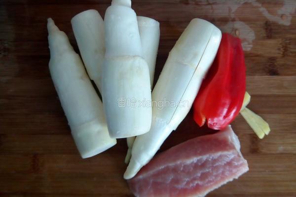 茭白肉丝的做法图解1
