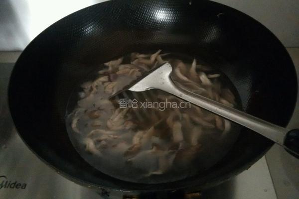 蘑菇蛋花汤的做法图解5