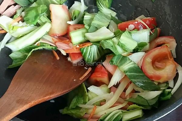 青菜火腿炒面的做法图解5