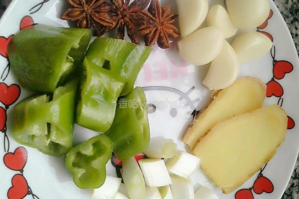 辣子鸡腿的做法图解1