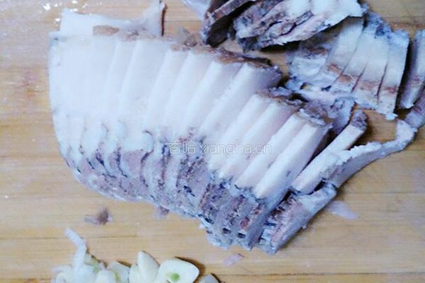 酸菜汆白肉的做法图解3