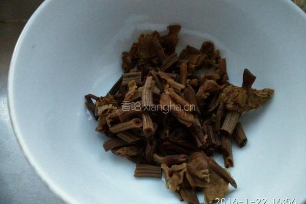 鸡丝茶树菇的做法图解4