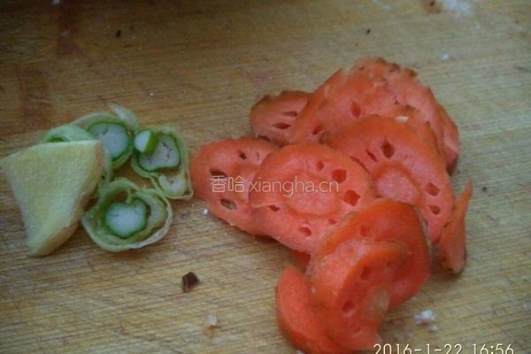 鸡丝茶树菇的做法图解5