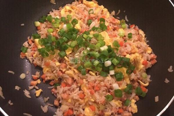 三丁鸡蛋炒饭的做法图解13