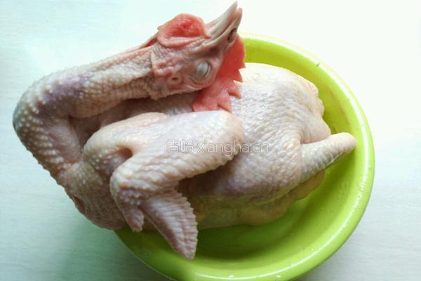 电饭锅盐焗鸡的做法图解1