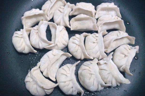 煎饺的做法图解2