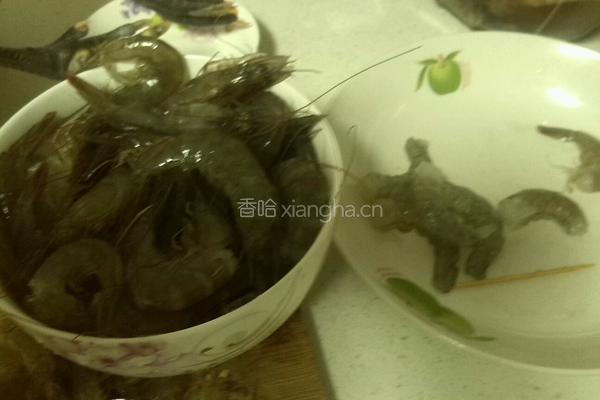 鲜虾馄饨（鲜虾、猪肉、玉米粒、胡萝卜）的做法图解2