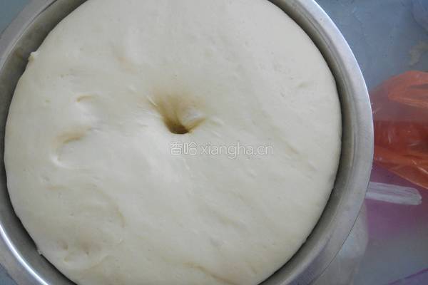 豆沙面包花的做法图解7