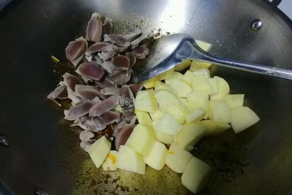 鸭胗烧土豆的做法图解10