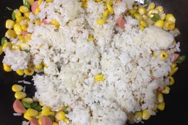 玉米炒饭的做法图解4