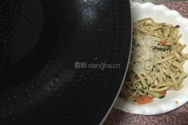 凉拌豆腐皮的做法图解8