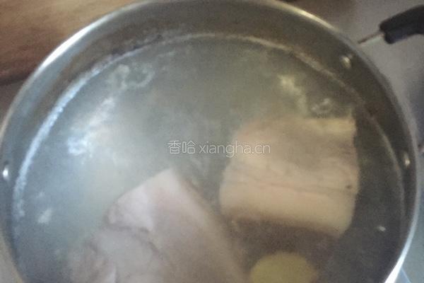 莲藕回锅肉的做法图解2