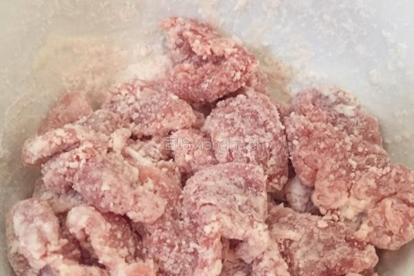 番茄酸甜咕噜肉的做法图解2