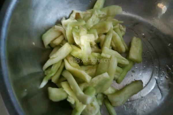 酱香肉沫茄条的做法图解2