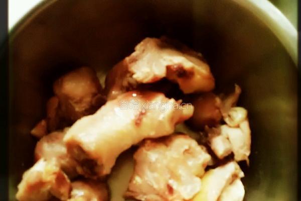 土豆烧鸡块的做法图解1