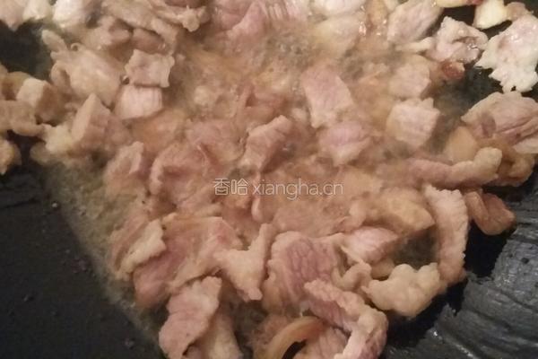 胡萝卜 黑木耳炒肉的做法图解3