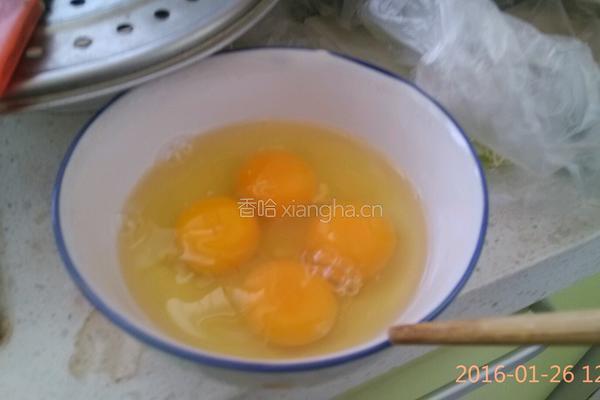 蘑菇炒鸡蛋的做法图解3