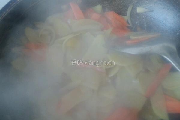 素炒圆葱土豆片的做法图解5