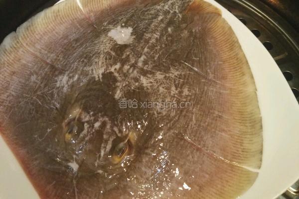 蒸酸辣浦鱼的做法图解4