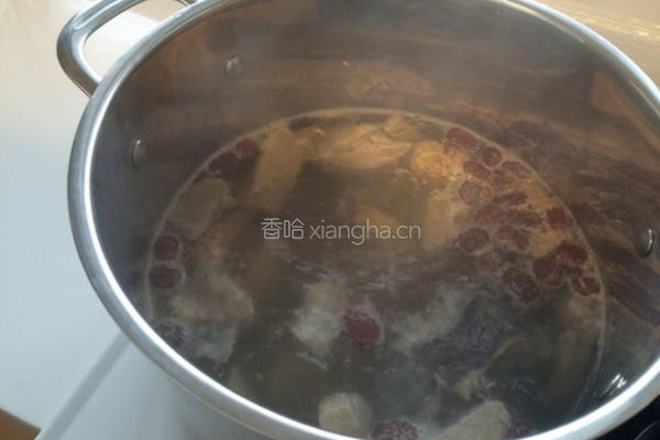 乌鸡淮山牛蒡汤的做法图解4